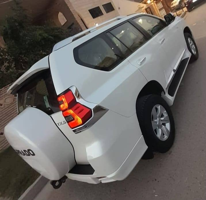 السلام عليكم برادو موديل 2020 فئةTXS خليجيه رقم بغداد وكالة ساس مكفوله من الصبغ والبارد موصفات فول واحد ع واحد كشنات جلد اصلي كراسي كهرباء عدد اثنين محرك 6سلندر دبل تانكي ماشيه 80 الف رقم التلفون ***********
