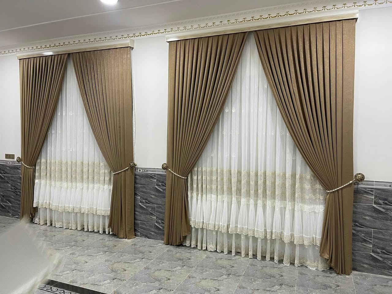 يعلن معرض و معمل الفخامة للاثاث
‏   ......للبيع بالنقد والاقساط . . . . .
‏عرض  عرض عرض🔥🔥 
‏تخفيض السعر  ولفتره محدوده في قسم الستائر 
ويكون سعر المتر  ٥٠ الف دينار 
‏للاستفسار الاتصال
‏ ***********  وتساب و اتصال 
‏*********** وتساب وتصال   
‏زورونا تجون أجمل ما يكون 
‏العنوان _ الأنبار _ الفلوجة _ شارع الجيش الشعبي قرب المحكة
‏
