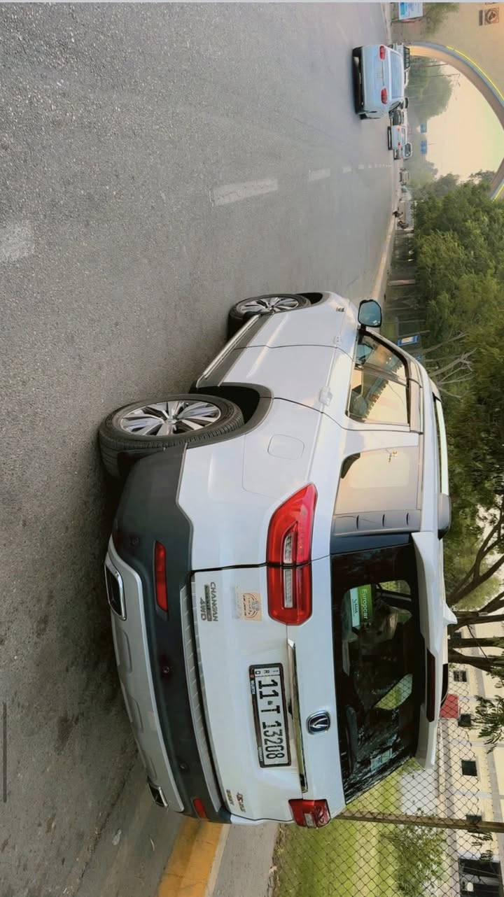 السلام عليكم شانجان cs95 موديل 2019 ماشية 88الف سيارة نظيفة باسمي ومكفولة من الحادث بيه صبغ نص الدعامية الامامية السيارة كاملة ومابيها اي نقص فول مواصفات رايدها 160وبيه مجال رقمي ***********
