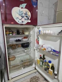 ثلاجه للبيع بشرط نظيف ٢٤ قدم ٠٧٧٠٠٣٠٤٩٩٧