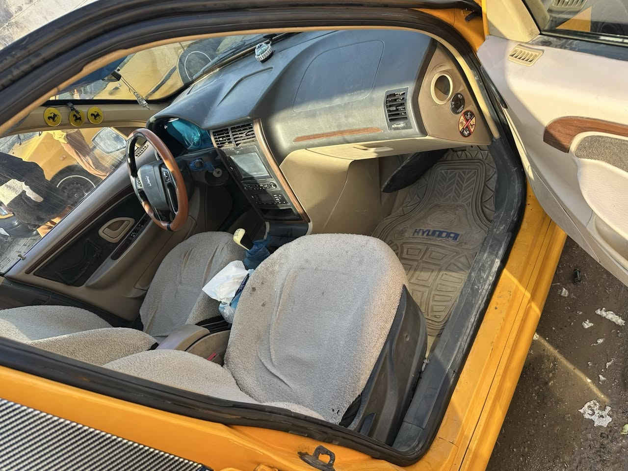 السلام عليكم سياره بارص موديل 2018 للبيع سياره مصفره هيئه وغرامات  مكفوله بيهه باردات بصيطات فقط  نضيفه مكينه وكير بلاد تخم تاير حداديه جديده تبريد تدفئه شغالات  الايتات بك لايتات كله شغاله حساسات فول شاشه  مكان ديوانيه حي العسكري قرب مدرست العراق مكلف بل والسعر 50 وبيهه مجال للشراي  نشر وهاذه رقم راعيهه ***********
