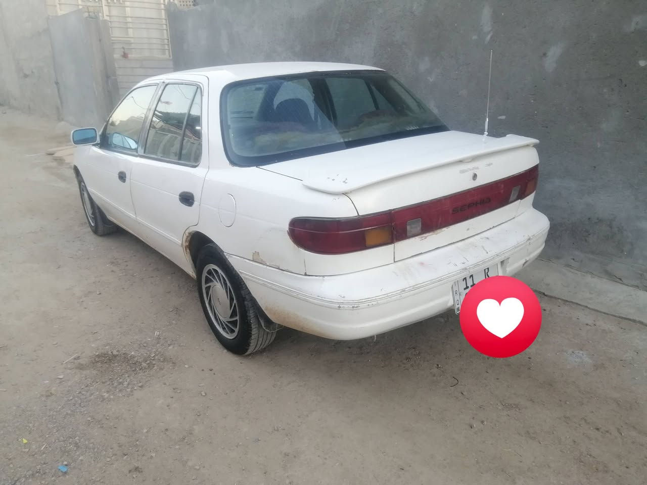 السلام عليكم للبيع سياره كيه سيفيا موديل ٩٣ رقم بغداد مشروع وطني رقم انكليزي السيارة مال جناي حداديه نضيفه تايرات نضاف مكينه مفتوح كير عادي السياره خير من الله كهربايات شغاله سنتر لك ريمونت شغال السعر ٣٠ وبيهه مجال رقم الهاتف *********** العنوان واسط الصويرة مامتواجد عل فيس الشراي يخابر ويدلل تحويل تريد وكاله
