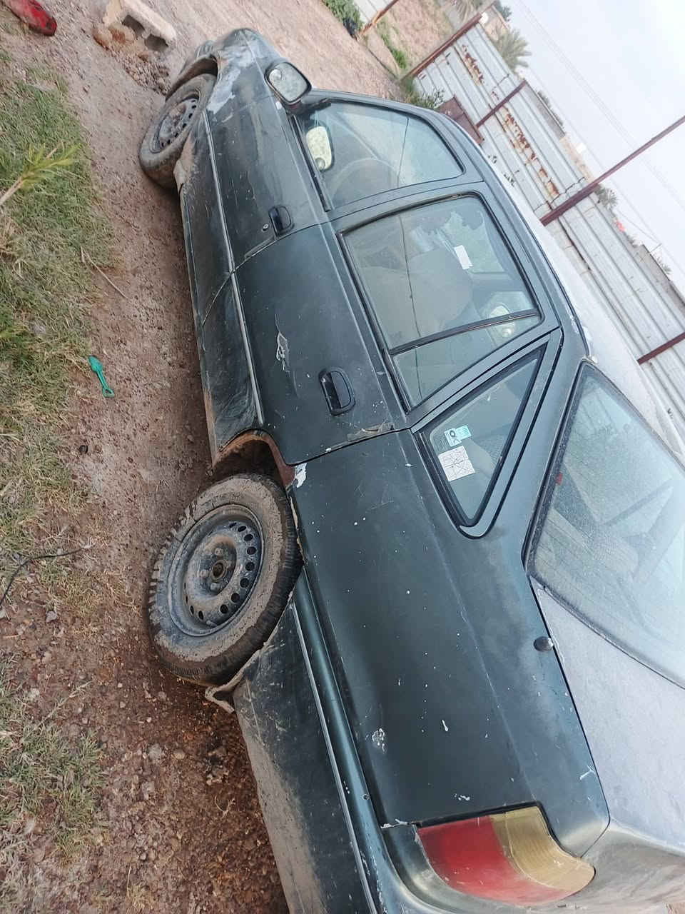 السلام عليكم سلو موديل 94 سياره مابيه اي نقص مكينه جديده بس الكير ما ينمر اله رون 3 السعر 25 و بيها مجال مكاني ابو غريب *********** بي واتساب
