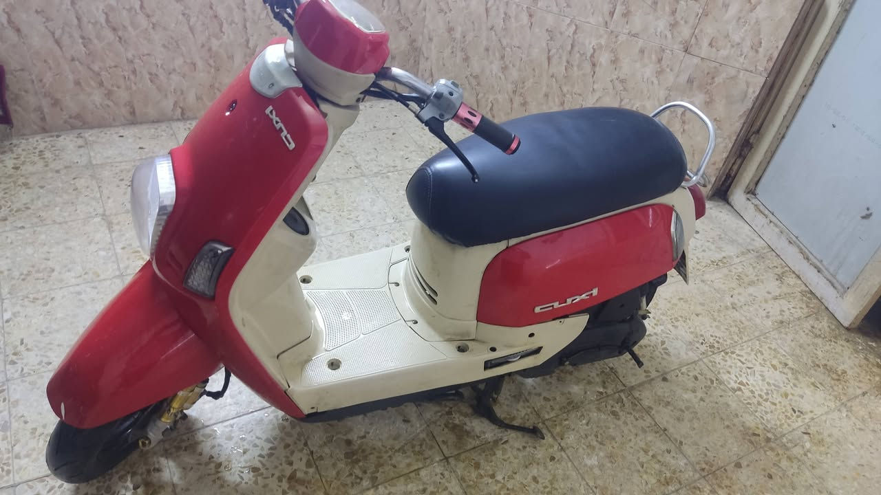 سلام عليكم دراجه بوليسي دراجه كامله من كل النواحي لا مجفته ولا مفتوحه كهربايات كامله مكينه بلاد من التاير للكابريتر شلعه ومعدل فول واضمن السعر650 وبيه مجال الرقم متوفر واتساب هم ***********
