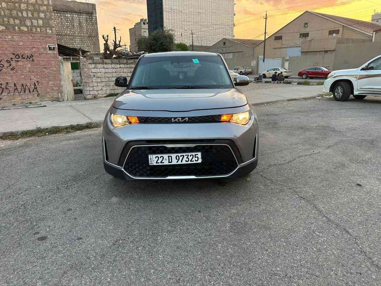 السلام عليكم
كيا صول للبيع 2023 محرك 2000 دوش بيهه خمس قطع صبغ تريد تعتبرهه حزام بكيف المشتري مكفوله من الدواخل لاشاصي ولالغود صور داخل المنشور ماشيه 34ميل بسعر 128$ مكانهه الدوره ابو طياره 
الاسفسار ع هذا الرقم
‭0770 635 8607
