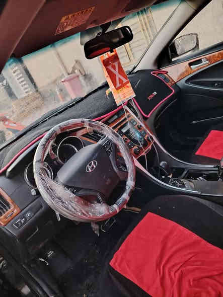 للبيع سوناتا موديل 11 وارد كوري  مكفوله من الضربه القويه و التجيه و الاصوليات والعيب الشرعي بيه صبغ جاملغ امامي ورشات صبغ و الكوري ما ينكفل  من الصبغ اوكفلك بكلشي فقط المكينه تنقص محرك 2000 سياره خطين بانزين غاز راعيه موجود بل بصره السياره مكانه ميسان المجر الكبير سنويه 2026 السعر 90 وبيه مجال اتصل ***********
