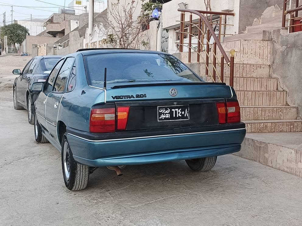 ئۆپڵ ڤیکترا مۆدێل 1992 مەکینە 20  ئاڕمی سلێمانی بەشەرتی ئاڕم و ئەوالیات موس و بڕاوەو غرامەش سەیارەکە هەتا بڵێ هەیکەلی جوانەو بێ تەقەو ڕەقەیە دوو جامی پێشەوەی کارەبییە کارەبای هەموو گیانی ئیش ئەکات لایت زینۆنە بەگلایتو ناو داشغولی هەموی ئیش ئەکات تەجیل و مکەبەرەی مەزبوت بلوتوسە سڵایدی ئیش ئەکات 
شوێن سلێمانی 

سعر . 29 گەڵاو معامەلەیەکی کەم 
ژ.م . *********** السليمانية, العراق
