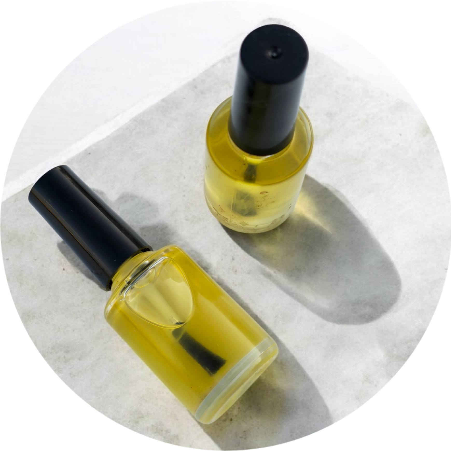 سيروم الاظافر الزيتي 
يقوي الاظافر ويمنع تكسرها 
يقويها ويحميها 
يطول الاظافر 

خلي اظافرج طبيعية


**إذا كنت صاحب هذا الإعلان وتريد حذفه لأي سبب، رجاءا أرسل رسالة إلى الدعم الفني**