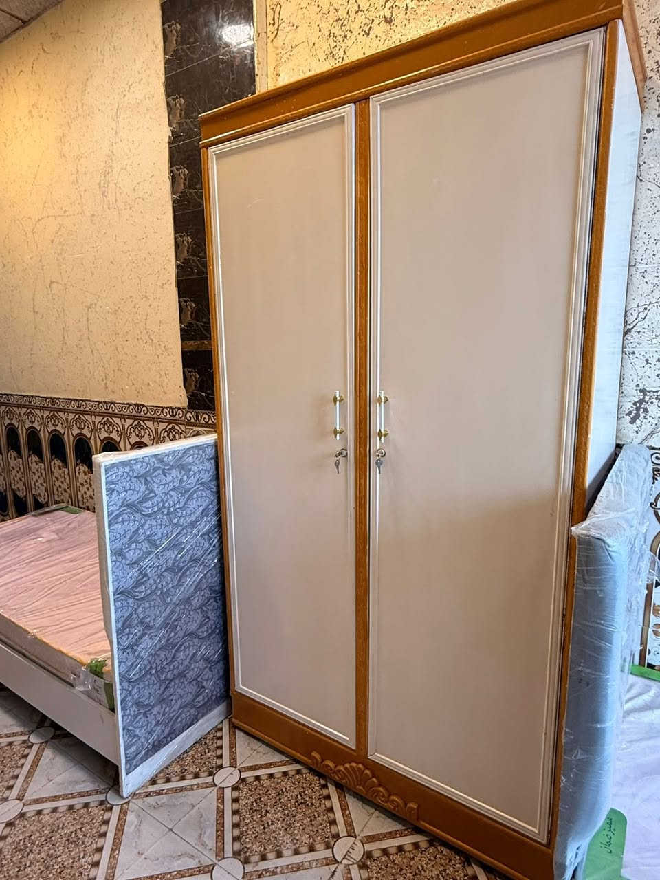 يعلن معرض الجشعمي
كنتور 2 باب احطاطه 
سرير نفر + دوشك طبي 
السعر بالاقساط 535
القسط30 الف 
العنوان التأميم قادسيه الاولى شارع المشاتل 
***********
