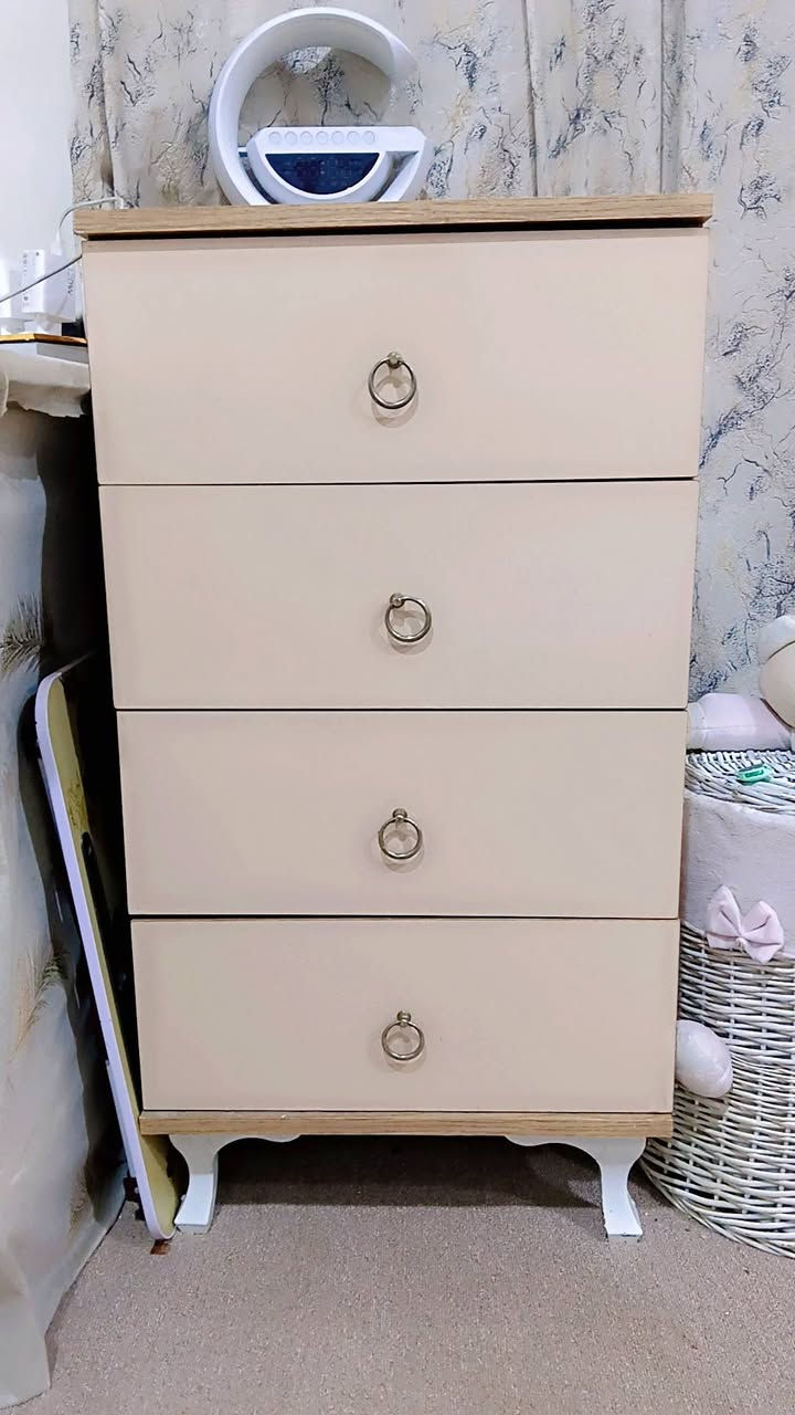 غرفه تركي للبيع بسعر 300 الف في محافظة بابل للاستفسار ***********
