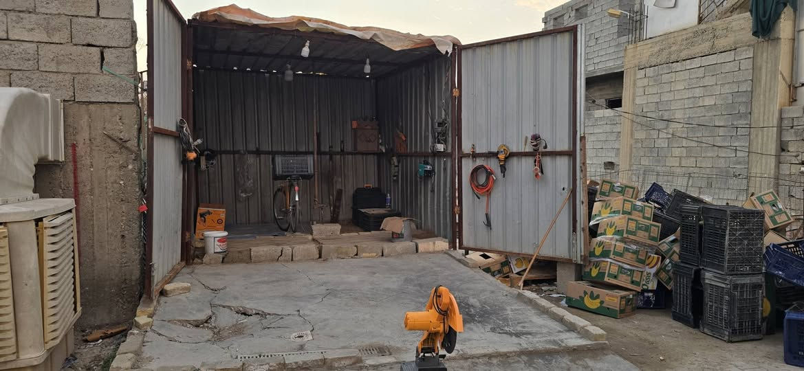 تم فتح محل حداده متنقل في بهرز وباسعار مناسبه يتواجد من الساعه ٣عصرأ الى ٦ المغرب عدى الجمعه صباحا ومساء العنوان مقابل القنطرة الصفره جنب محلات بيت عبد علي رقم الهاتف ***********
