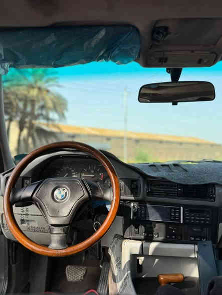 بي ام 535i
موديل 1990
كير مكينه جدد شادهن جديد
حداديه 70 بل ٪100
سنويه نافذه بل 24
السعر 49 وبيها مجال قليل 
رقم انبار
للواتصل
***********
