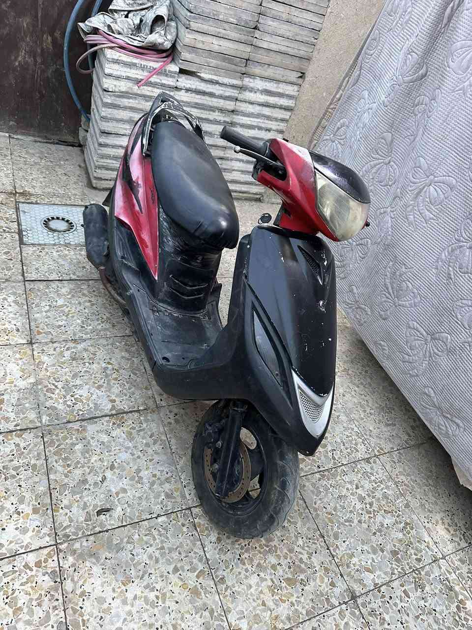 السلام عليكم دراجه 140 نظيفة جدا كهربائيات كله شغاله سلف هندر باتري جديد تايرات نظيفات مابيه نقص العنوان شهداء البياع الاستفسار ***********
