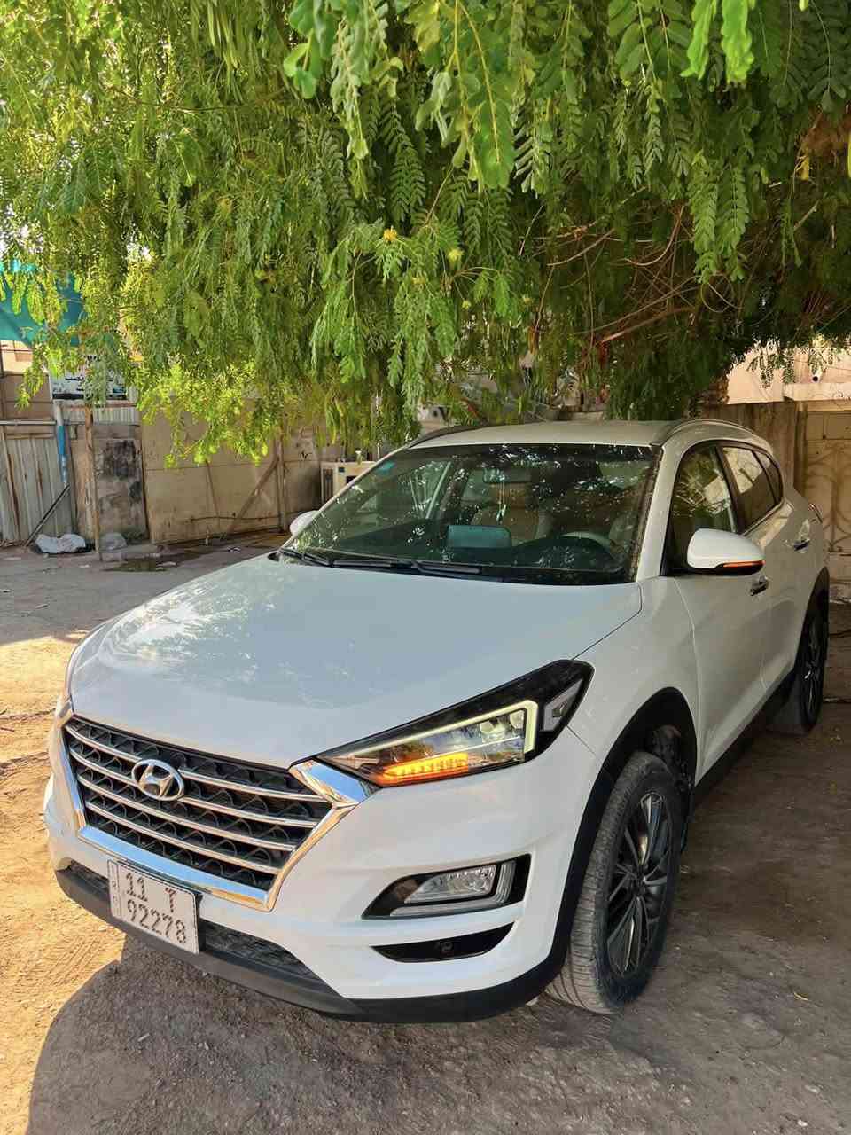 السلام عليكم هونداي توكسان موديل 2019 خليجي 
رقم بغداد الدولي الجديد 
مكينة 2000 دوش بحالة الوكاله 
مكينة + كير + صدر + تبريد كله مكفول 
ماشيه 129 كم 
المواصفات:
بصمه/ شاشه جبيره+ لمس + كاميرا خلفيه/ داخل جلد مشمشي اصلي/ 3 قيادات / تحكم جهتين + كروس سرعه/ كراسي كهرباء مقعدين امامي / مري شفط / ترحيب عند الاقتراب من السياره / حساس امامي خلفي / لد امامي خلفي / لايت زنون + خمس عدسات اصلي شركه + بصمة دخول + بصمة ابواب 

** حادث السياره صفحة السايق كلها مصبوغه موضح بالسونار موجود مع الصور 

السعر :155 $$ 

الاتصال على الرقم : +***********
مكان السياره عامريه

