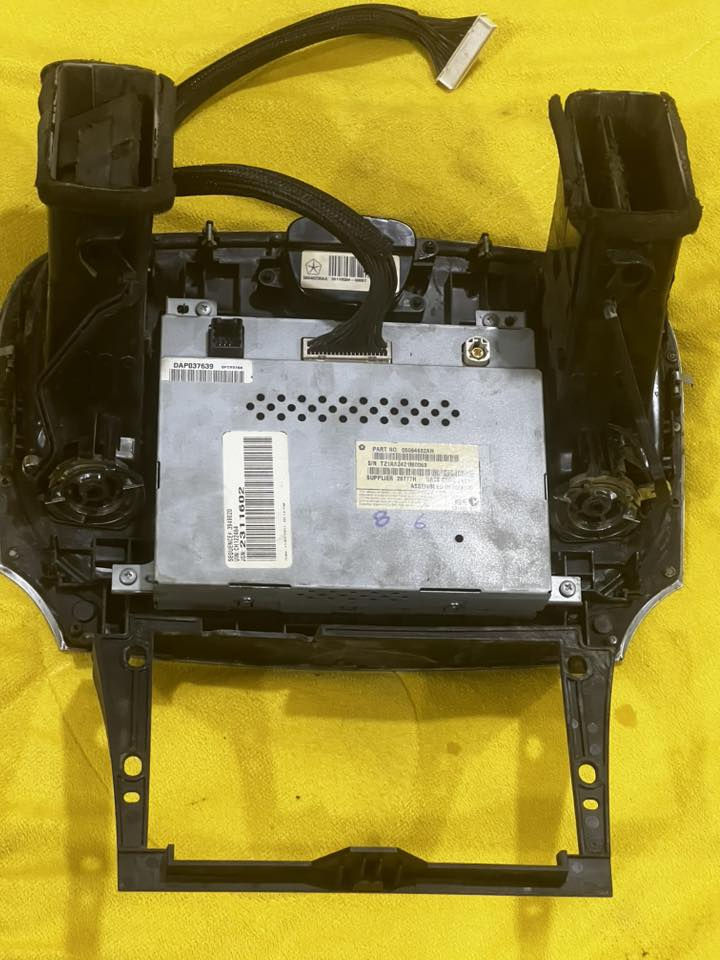 شاشه كبيره اوباما مال كصه مع القاعده والساعه ١٧٥ الف
***********
