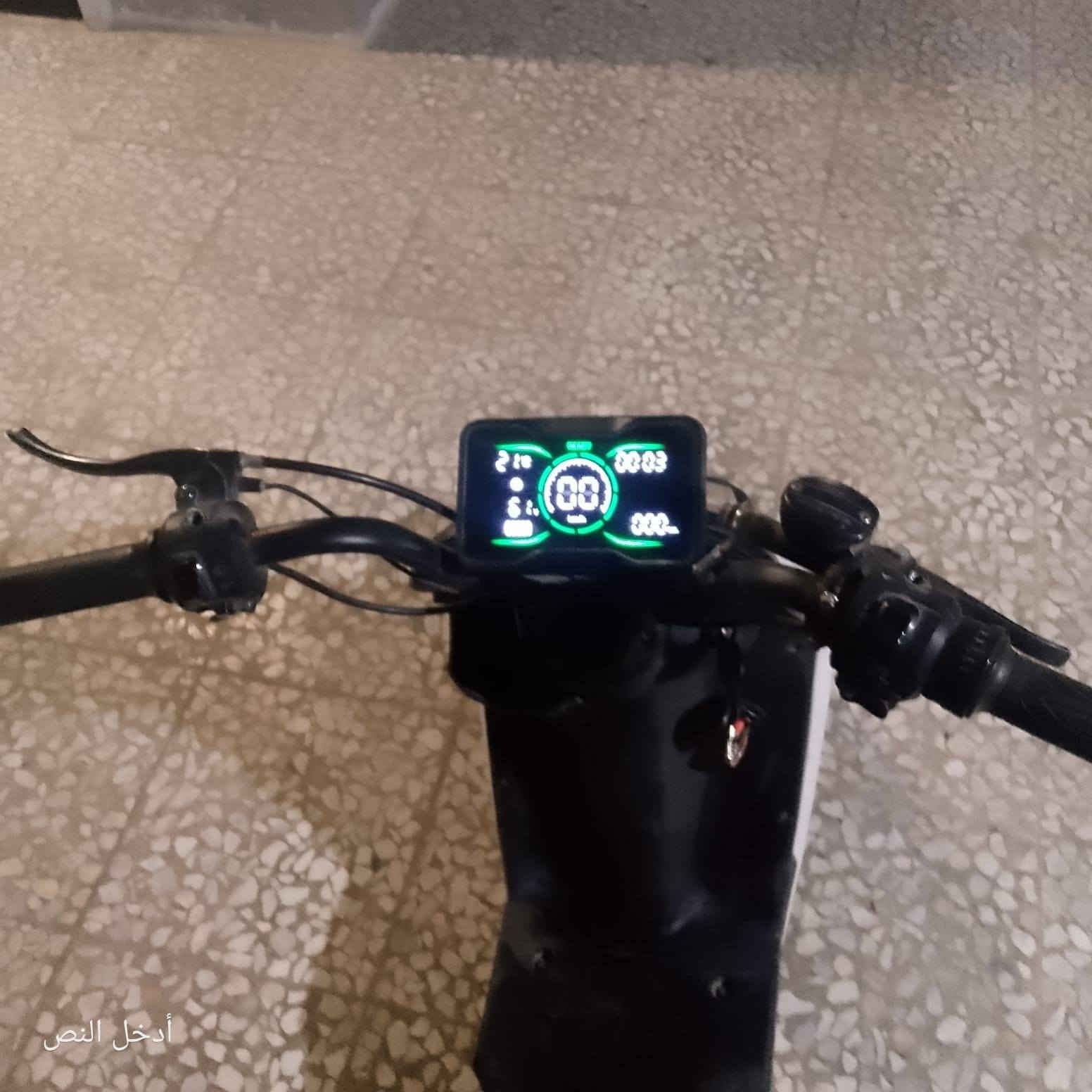 السلام عليكم
دراجة شحن BAهيونداي صيني 
المواصفات
5.1بطاريات
2.بصمتين 
3.سويجين
4.نضام بارك
5. نضام بك
6.نضام انذار 
7.منفذ شحن usb
8.تشغيل عن بعد 
3.9نمر 
10.لايت عالي ناصي 
11.اشاير يمنة يسرة 
فول مواصفات بس عوزهة بطاريات ودراجة شغالة دراجتي كلش نضيفة 
سعر 300 وبيها مجال 
المكان بغداد عبيدي 
رقم تلفون*********** واتساب
