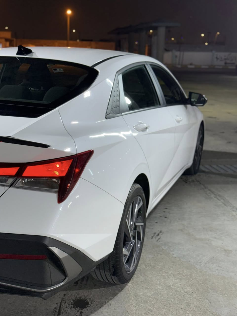 السلا عليكم
هونداي النترا موديل 25 
دخول جديد حره بدون رقم تترقم جميع المحافضات 
الحادث بارد بل بنيد فقط مكفوله من الصبغ
فول مواصفات عدا الفتحه
ماشيه 16 الف
السياره انه مستورده بيدي 
السعر 163 وبيهه مجال‬
-***********-
مكاني بصره 📍
