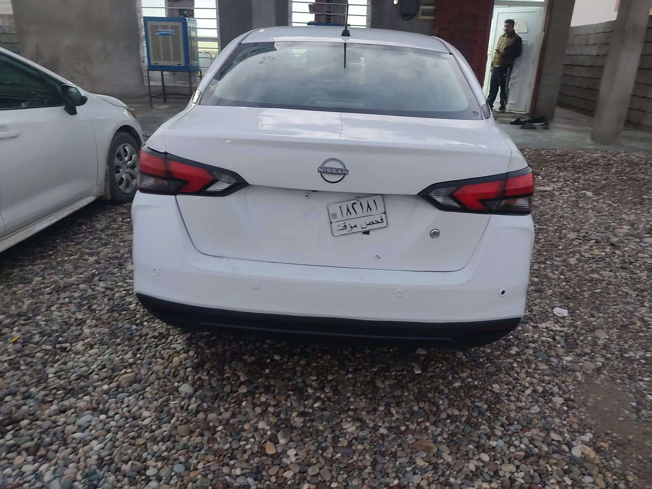 السلام عليكم 
للبيع 
نيسان فيرسا موديل 2024 مواصفات S منفيس حره تترقم في جميع المحافظات ما عدا الاقليم دخول جديد 
 ماشيه 53 الف ميل حقيقي 
بيها نص الصندوك وربع الچاملق الخلفي فقط قطعتين 
بدون دواخل بدون ايرباكات 
صور الشاصي والضرر مرفق بالمنشور 
السعر 128 وبيها مجال 
عنوان السياره ناحيه الزاب قريه اصبيح تحتاني 
للاستفسار الاتصال على الرقم التالي 
 ***********
