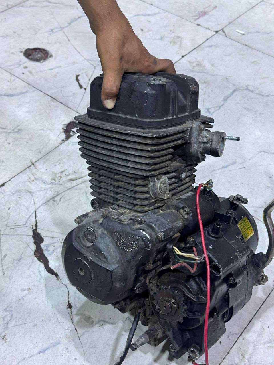 سلام عليكم محرك دايوان نفخ 200cc سي نظام سي بي اف   مانع رتجاج لبيع محرك جديد صبانه ما محطوطه عله برقي منه سبب البيع الدراجه احتركت بغه بس المحرك المحرك شقال 2026 اصدار المحرك السعر 250 الف


**إذا كنت صاحب هذا الإعلان وتريد حذفه لأي سبب، رجاءا أرسل رسالة إلى الدعم الفني**