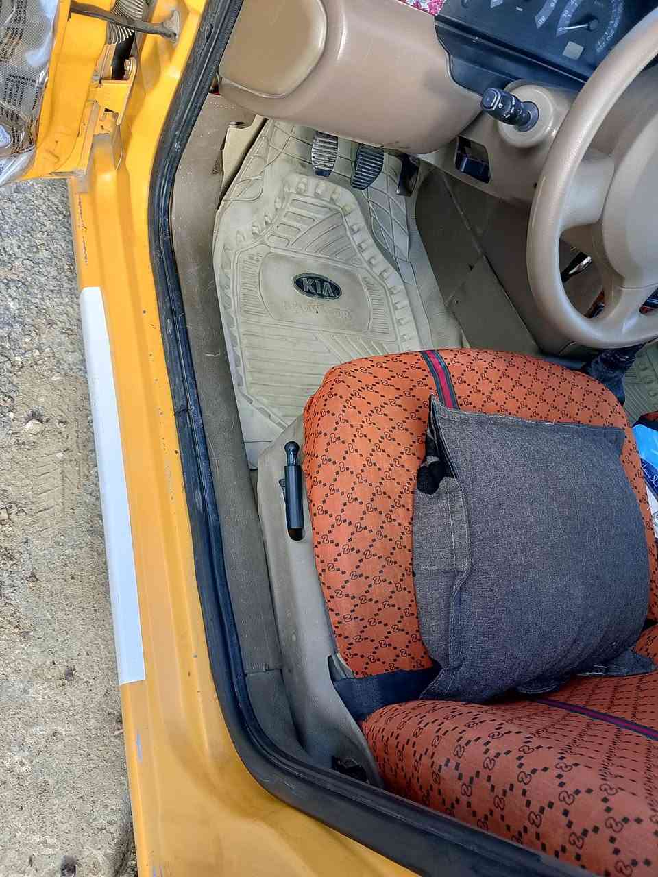 سلام عليكم تحياتي للجميع
سمند 2011 رقم بغداد انكليزي تحويل مباشر 

كفالة كير ومحرك تخم تاير وحدادية جديدة غرفته جديد 
2011 ناطقه

كفالة كص وحادث وتعمير وخياس كفالة 

مصفره هيئه وغرامات  

تبريد شغال 

كهربائيات شغاله 

سعر 33$

***********

*********** واتساب فقط 

المكان بغداد بوابه الكاظميه
