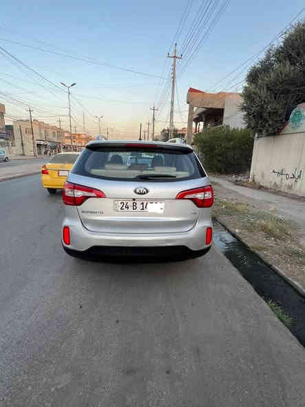 كيا سورنتو 2014 خليجي فول مواصفات
محرك 6سلدر 
بصمة بانو راما فول
ماشي 136  كيلومتر 
محرك ما مفتوح 
بدون صبغ و بدون بارد
مكفولة حتى الدعاميات 
فتحة بصمة كشن تدفئة كشن خزن
كوشن جلد و كهرباء تخم جديدة 
 تحديد سرعة امام خلفي حاسة
شاشة كاميرات تايرات جديدة
خط شارع رادارات سنوية جديدة 

🟪ســعــر  
مكينة كير مكفولات
سنويا هزة رقم جديد
سيارة حلوة ونظيفة
***********
