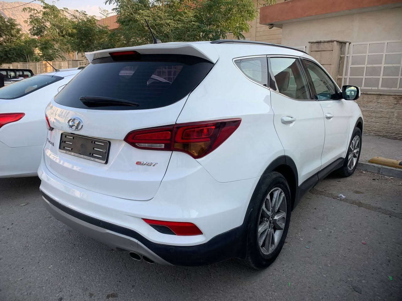 سنتافي 2014 خليجي عالي 7 راكب 4 سلندر 2400 
ثلاثة قطع بارد للبيع او مراوس سعر 155$ للتواصل ***********
