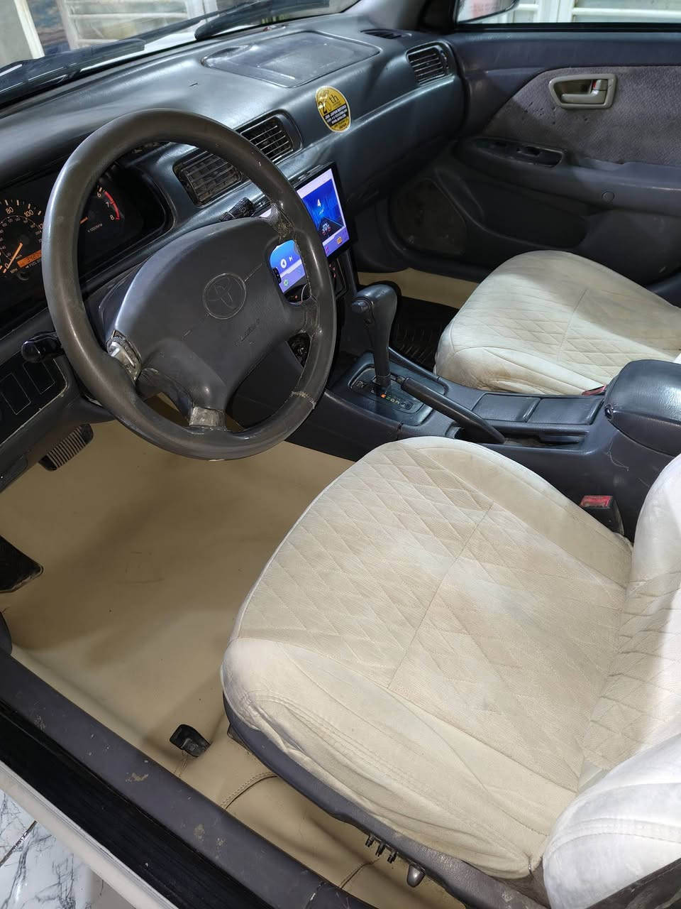 السلام عليكم كامري مديل 2000 للبيع او مراوس كفاله من الضربه صبغ عام جماليه جهازه للاخير محرك كير كهربأيات حدادية بالشرط تراي كلش ناعم محرك 4 سلندر ابو الجف بلادي  السعر 70 وبيها مجال رقم تليفون ***********
