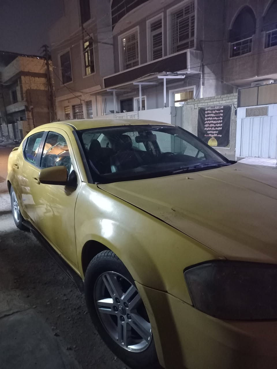 دوج افنجر موديل ٢٠٠٩ محرك ٢٤٠٠ لون اصفر تكسي بحالة جيدة ... للمزيد من المعلومات الاتصال على الرقم *********** السيد أدهم.
