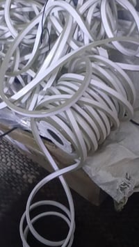 شريط نيون • ٥٠م • أبيض ناعم