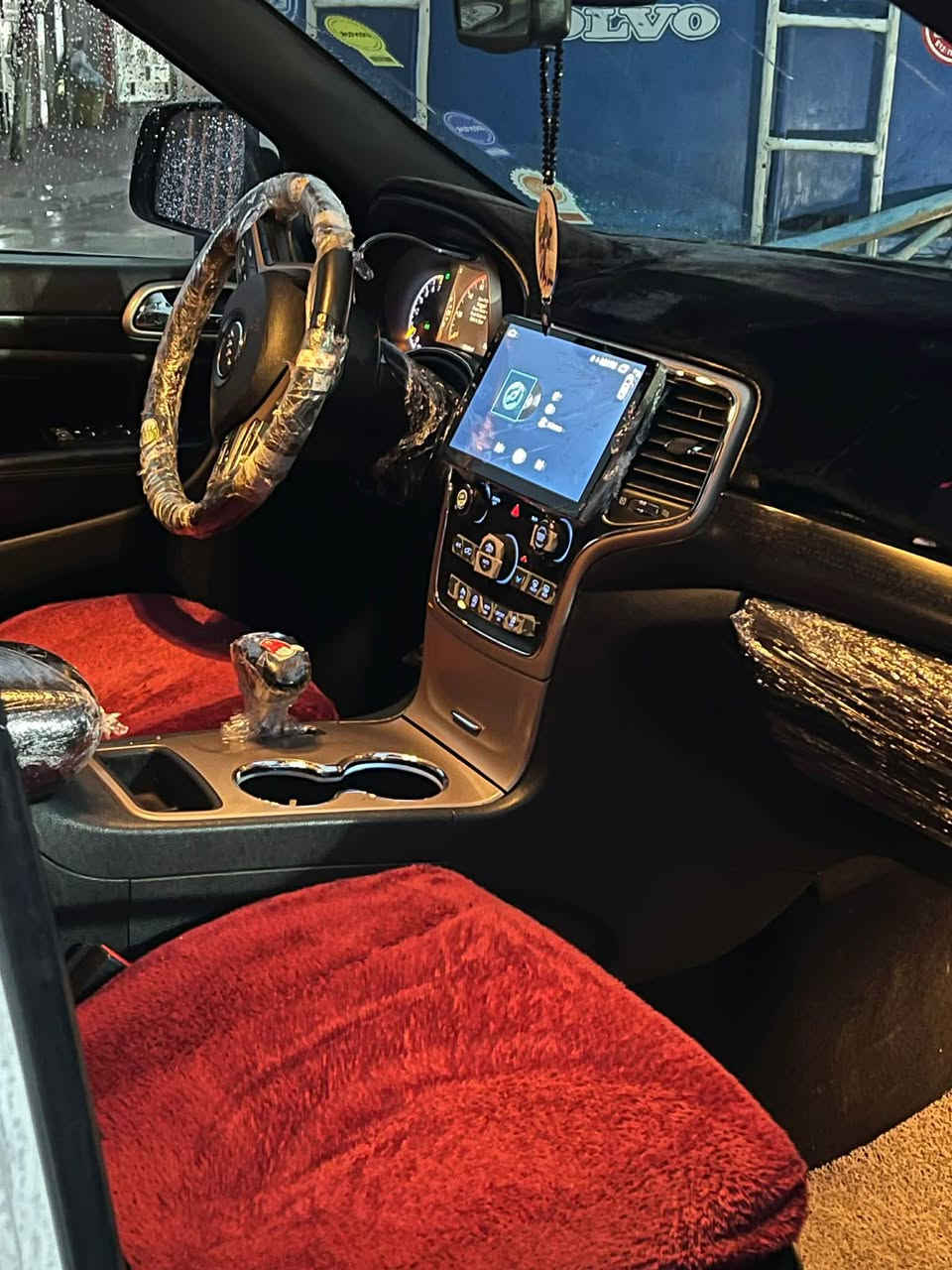 جێب لاريدؤ  مويدل 2015📦✅
فول مواسفات  به س صلايت نيه 
سنوي تازيه  2029
بيتاقه ي به نزيني هه يه ⛽️
150mil  روشتوه
4تاي  تازه بو بستراوا 
تاقم پيش تازه 
دوو بارجه ي بوياخه 
به بي ناو گرتن به بي ايرابك 
كيرو مكينه به شه رت 
مالي دؤسته 
سعري 190

مشتري  تلفون بو ساحبكه ي بكه 

    واتسئاب   .  *********** كركوك, العراق
