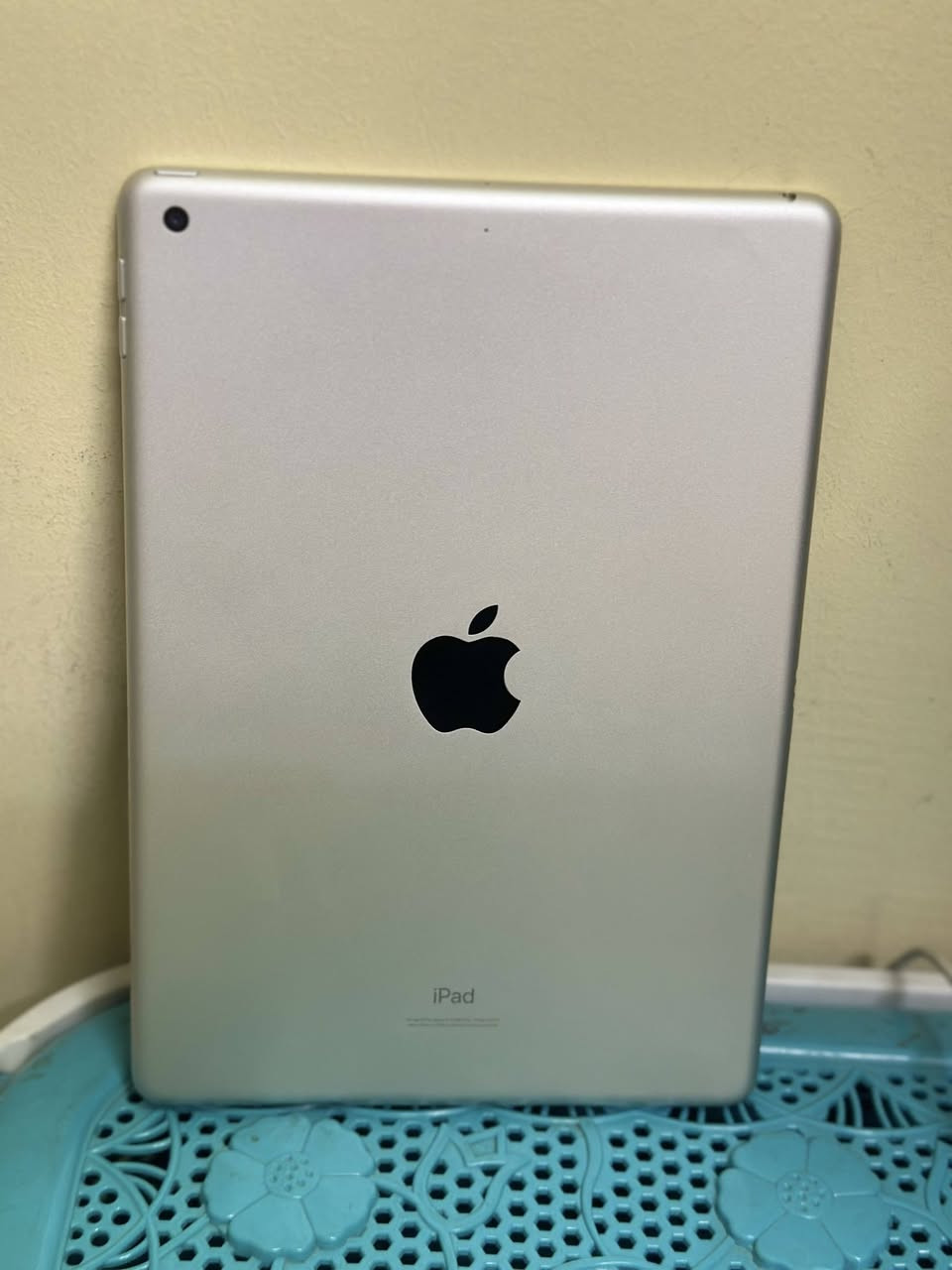 السلام عليكم من رخصة الادمن
ايباد 8 للبيع فول نظافة مثل ما موضح بالصورة 
محدث الى ipad os 26 اخر اصدار ذاكرة 32  بطارية 90% السعر 200 وبي مجال بسيط 
التواصل واتساب واتصال فقط :
***********
مكاني بغداد
