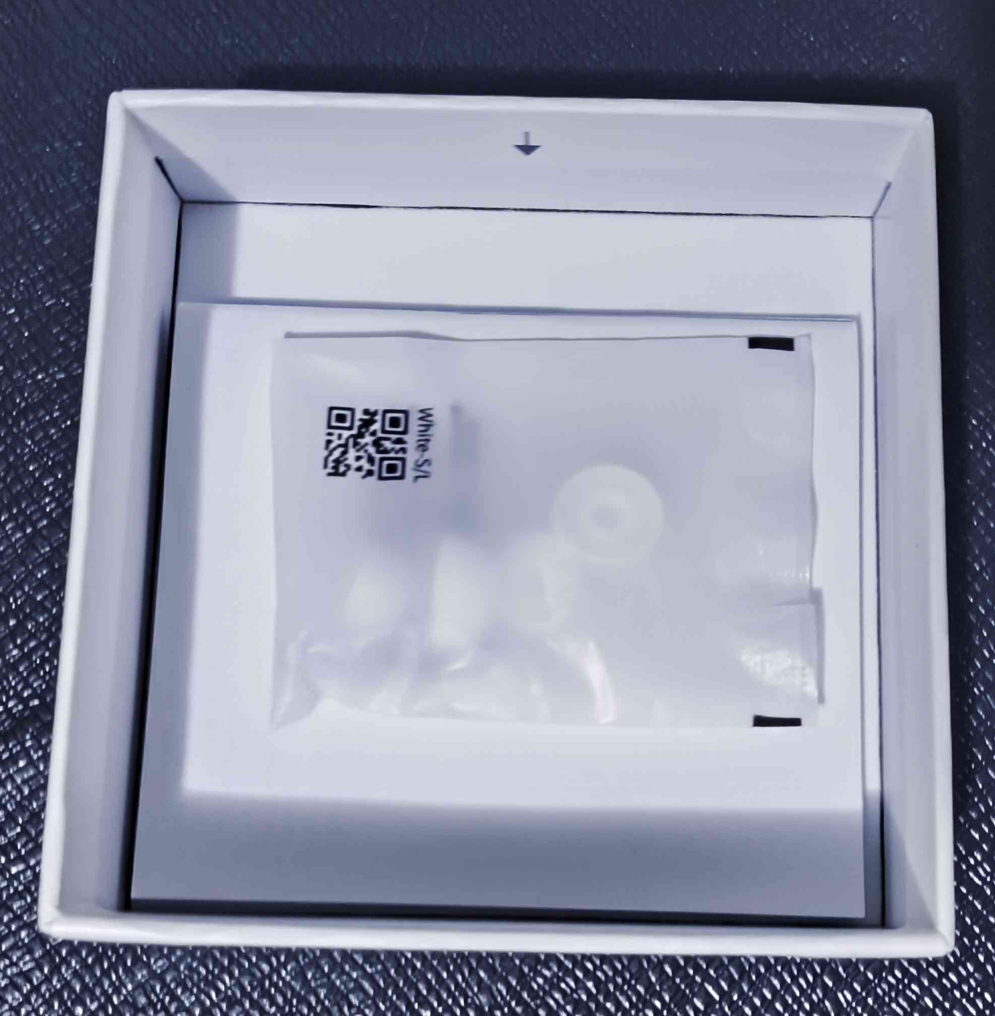 للبيع سماعة HONOR Choice Earbuds X7i
عزل ضوضاء نشط حتى 45dB
درايفر صوت 12.4mm يعطي صوت قوي وواضح
بطارية توصل لحدود 40 ساعة مع العلبة
اتصال Bluetooth سريع وثابت
مناسبة للمكالمات والألعاب وسماع الموسيقى
الاستخدام: أسبوع فقط وحالتها شبه جديدة
وبيها ضمان من الوكيل الرسمي
السعر 35 الف ويوجد توصيل في جميع محافظات العراق 
مكاني بابل الحلة شارع 80 📍


**إذا كنت صاحب هذا الإعلان وتريد حذفه لأي سبب، رجاءا أرسل رسالة إلى الدعم الفني**