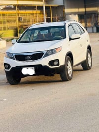 سورنتو 2012 خليجي مكينه 2400 دوش بيها تكحيلات صبغ رقم اربيل سنويه ما س...