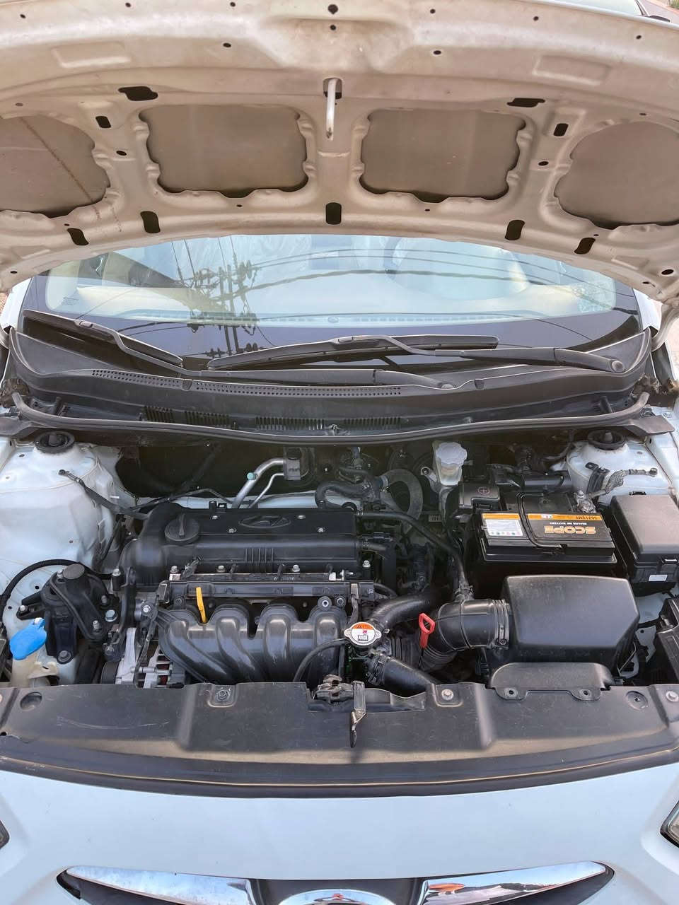 2014 للبيع فقط بأسمي تحويل مباشر بيها بارد بالبنيد وبارد نهاية  الباب الخلفي بدون صبغ بدون معجون مكينه وكير تمام صدر بحالة ممتازة تخم تاير جديد باتري جديد.. سنوية 2031 عنواني الحله البكرلي  السعر 106 وبيها مجال بسيط  ***********
