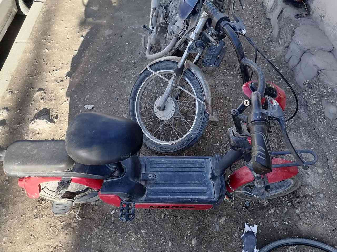 باسكل شحن حجم ١٤ ماركه گولدن  شغال مع بطاريات جديده ٢٥٠ بدون بطاريات ١٣٠ الف للاستفسار ***********
