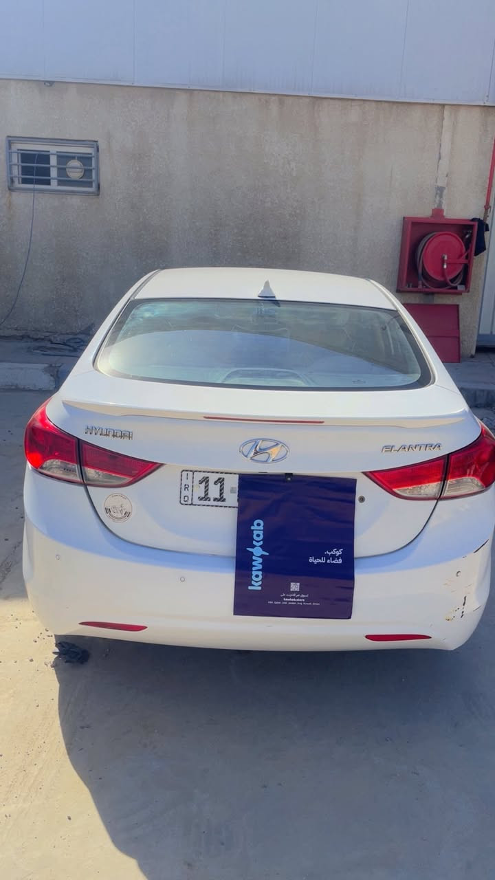 هونداي النترا ٢٠١٣ خليجي رقم بغداد بأسمي
مكينه  ١٦٠٠  سياره جديده بمعنى الكلمه 

تحكم ستيرن شاشه أندرويد 

غرفه مدوشمه جديد ارضيه مغلفه 

5ويل كب بيها كم قطعه صبغ موضحه بالسونار 

حداديه جيدة جداً 

تدفئه تبريد ماشالله 

عنواني بغداد الزعفرانية رايدها (112) بيها مجال
***********
