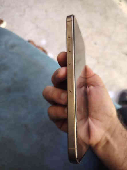 السلام عليكم
ايفون 16 برو ماكس ذاكره 256 بطاريته 100 الجهاز مكفول حته من الشخط من شركة ABN الضمان بعده بي

مكاني بغداد الدورة ابودشير
السعر 1525 وبي مجال
متواجد على هذا الرقم 

***********
