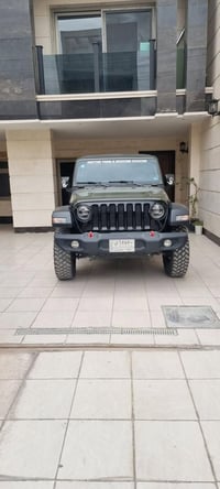 تحيه طيبه الاخوه الأعزاء جيب موديل ٢١ ٦ سلندر شبه الكلين بيها صبغ شبري...