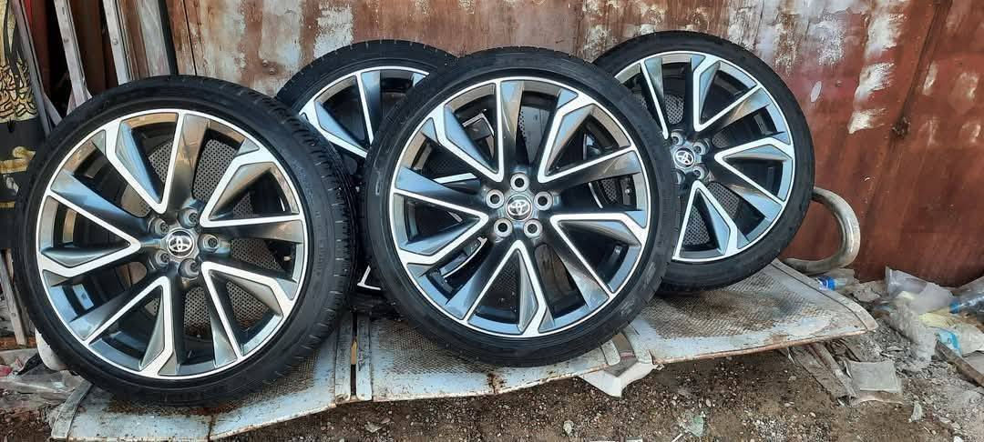 يا الله ما شاء الله          السلام عليكم تخم ويل كب كورلا حجم ١٨ اصلي شركه كندي تخم تاير جديد وياله جدد الوك لا عواج ولا تصليح ولا لحيم ولا صبغ اللبيع او مراوس شعندك نزل مكان بغداد الزعفرانيه ***********بي واتساب
