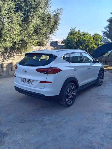 هونداي توسان موديل 2019
رقم أربيل دولي سنويه ل29
السياره بدون ضرر كلين
السياره ماشيه 82
مكان السياره القياره 
السعر 200 وبيها مجال 
اتصل ***********
