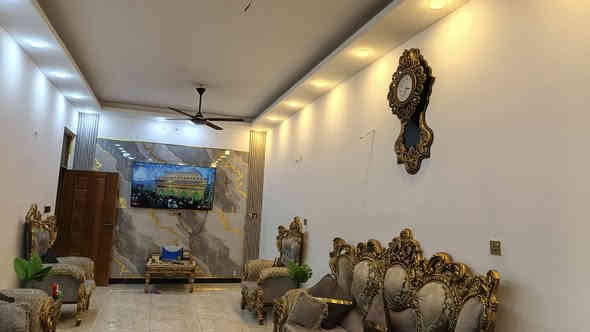 يا الله سلام عليكم بيت مساحة ١٥٠ متر ملك صرف سكني بناء حديث طابقين يحتوى على 
خمس عرف نوم 
حمامات عدد ٢ 
استقبال ٩في ٤
مطبخ 
صاله وكراج سياره 
العنوان المداىن منطقه الورديه قرب مجمع الحسن الطبي 
السعؤ ١٤٠ مليون للاستفسار الاتصال على الرقم 
***********
