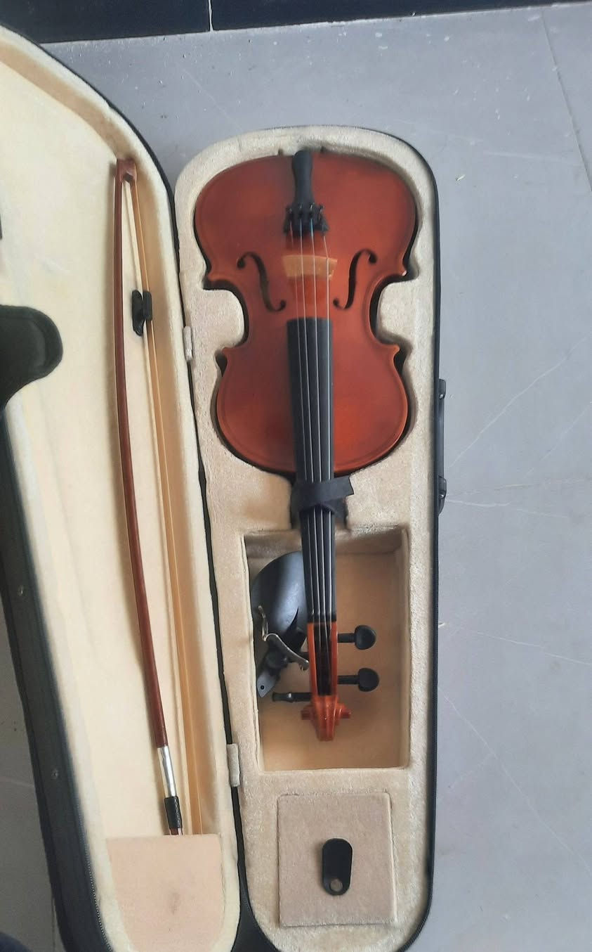 سلام عليكم كمان نوعيه(Violin) 
القوس (Bow) حبايب الكمان جديد غير مستعمل اشتريته وماستعملته سعره 60


**إذا كنت صاحب هذا الإعلان وتريد حذفه لأي سبب، رجاءا أرسل رسالة إلى الدعم الفني**