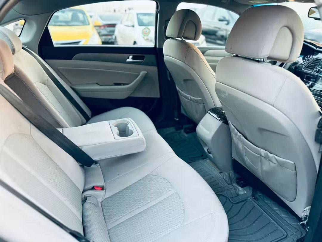 السلام عليكم سوناته موديل 2015
أمريكي بيه بنيد وجاملغ تبدل  رقم مثنئ سنويه ل2027
سعره 105 وبيه مجال لشراي ***********
