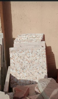 كاشي لبيع 140قطعه نظيف 07817664270