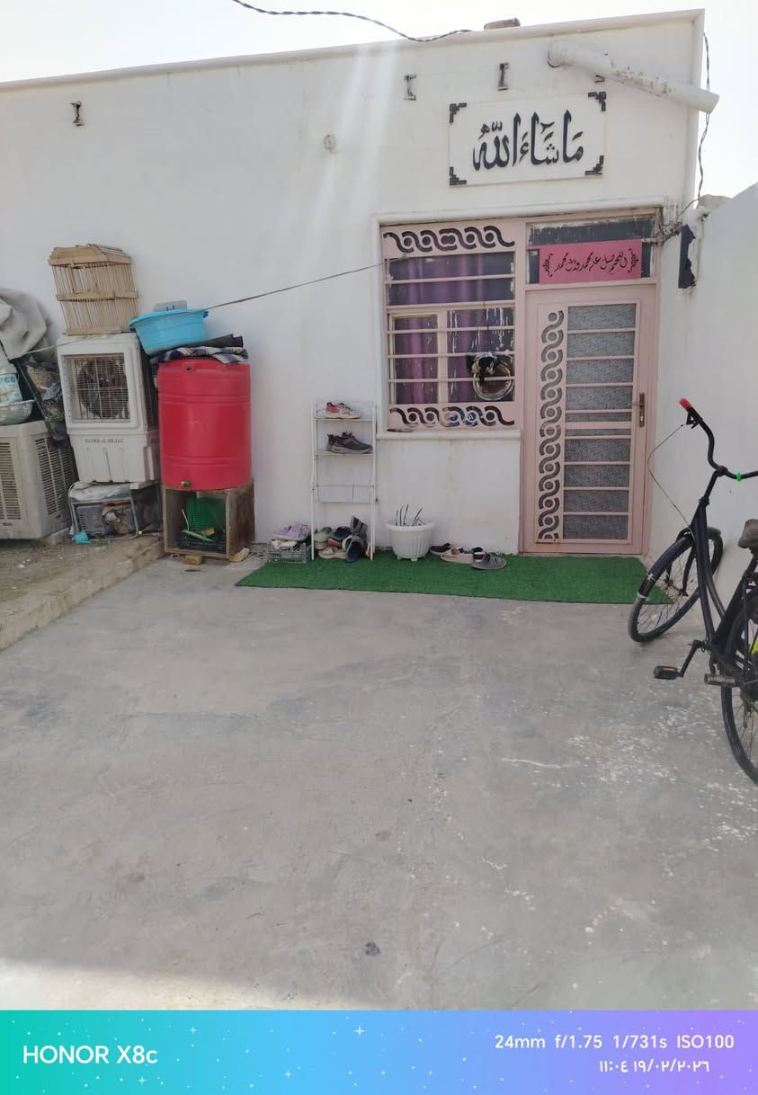 بيت للبيع 100 متره طابو زراعي ماي كهرباء وتبليط كله متوفر عنوانه نجف شارع كربلاء عامود 187 جهه يا حسين  رقم***********
