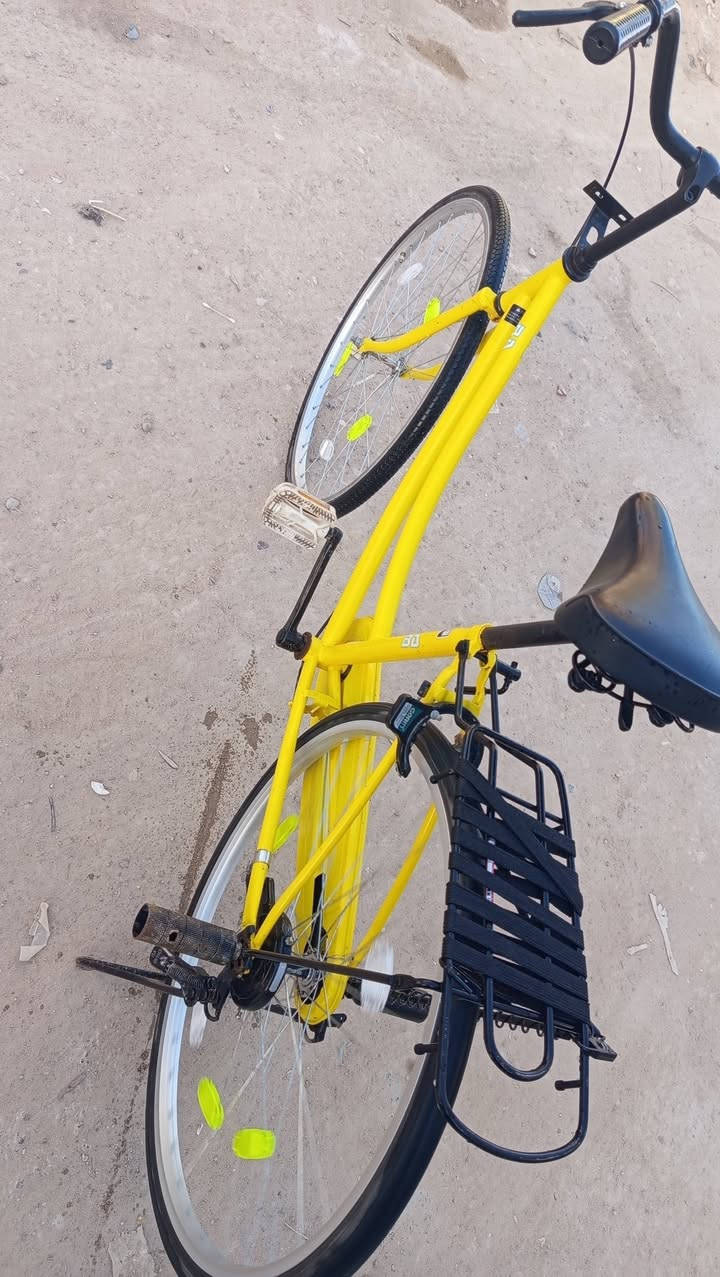 السلام عليكم وحياكم الله 
بايسكل للبيع! 
لون ليموني 💛
مديل 2022/3
شخط مابي نضافه احله من الصور 
كشن قلاب 
بريك صفاره دسك 90 
تايرات جديده وياله جديده شرط تجي تفحص كدام عينك
السعر 145 اذا مو شراي لا تدخل خاص


**إذا كنت صاحب هذا الإعلان وتريد حذفه لأي سبب، رجاءا أرسل رسالة إلى الدعم الفني**