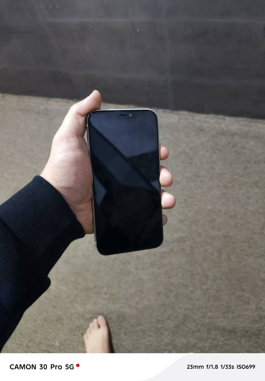 موبايل ايفون ١١عادي  ذكره ١٢٨ فقط بصمت الوجه ما تشتغل مكاني نجف كوفه حي ميسان ***********
