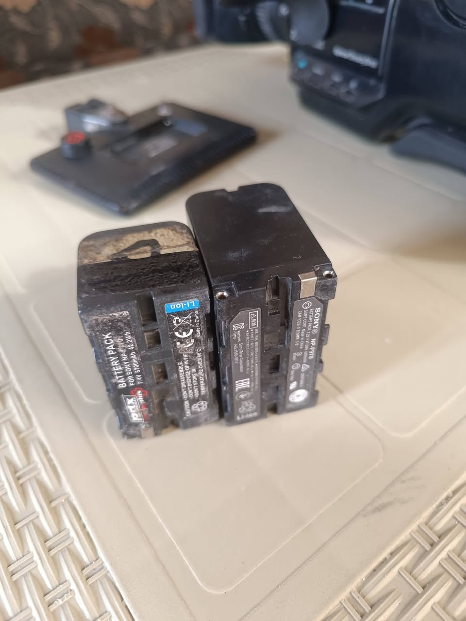 سلام عليكم ورحمه الله وبركاته كاميرا سوني 1500 كفاله كرت وهارد شغاله وعالتجريب يوجد بطاريه بلجكتور وحقيبه تشغيل البطاريه اربع ساعات يوجد شاحن السعر 17000 تركي


**إذا كنت صاحب هذا الإعلان وتريد حذفه لأي سبب، رجاءا أرسل رسالة إلى الدعم الفني**