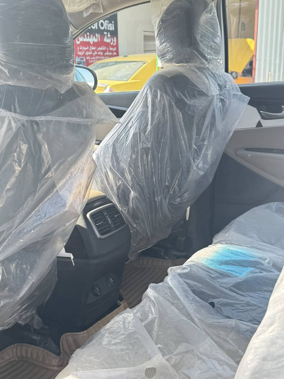 سلام عليكم للبيع او المراوس
كيا سورنتو موديل 2020 رقم قادسيه دولي مشروع وطني خليجي سياره سياره سورنارها موجود بالمنشور  جديده كلش 

مواصفات 

بصمه تشغيل 

كشنات جلد 

كشن كهرباءي متحرك 

شاشه كامره دواره 

تحكم استيرن جهتين 

مري شفط 

اشاير بالمري جنطه كهرباء لايت لد زنون 

ويل 20 جديد 

سبير ما نازل 

كتلوكات الشركه سياره جديده ع وضع شركه 

6 سلندر 7 راكب 3 قطع تبريد 

ماشيه 77الف 

سياره جديده وجاهزه مكينه وكير وحداده وتخم تاير وتبريد تدفئه 

مـكـان-ســياره-ميسان 

السعر205وبيها مجال 

***********

***********واتساب
