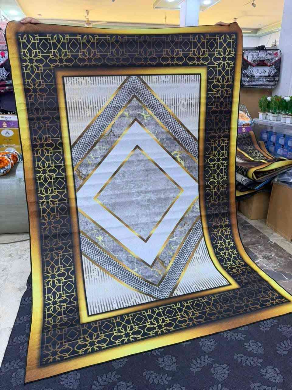 السعر  عشره
وصلتنه وجبه جديده موكيت ثري دي الاصلي
نوعية ممتازة ونقشات حلوه 
ملمسها حرير والضهر حبيبات مانع تزحلق حاشيه شرشوبه مطابق للصور تماماً 💯 
 والثبات ع السيراميك 
 وعدم تسريب الماء 💦
تخفيضات 💣💣💣 ___ 
💯قياس ⬅️ 180 ❌ 260 
السعر ❤️❤️عشره
يوجد توصيل 🚚 
***********
